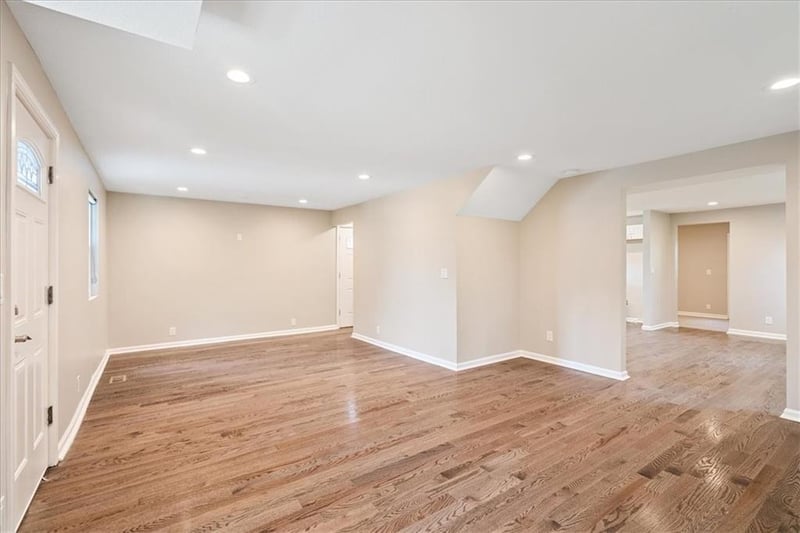15490 Quivira Rd, Overland Park, KS 66221