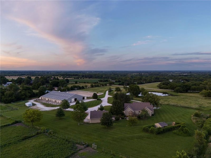 27310 Mission Belleview St, Louisburg, KS 66053