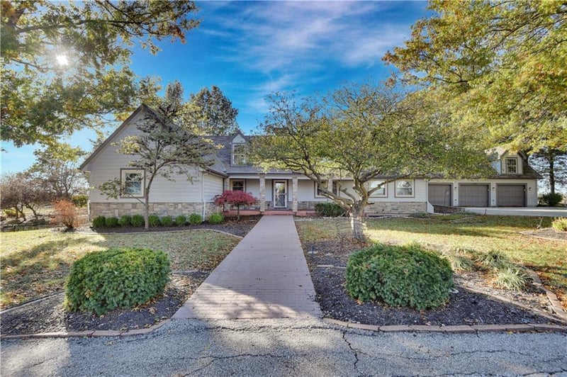 12402 W 184th Ter, Overland Park, KS 66013
