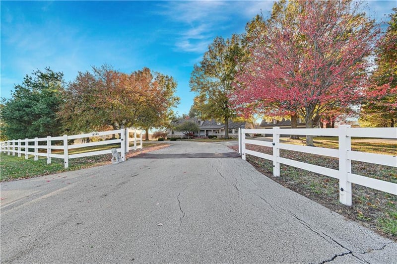 12402 W 184th Ter, Overland Park, KS 66013