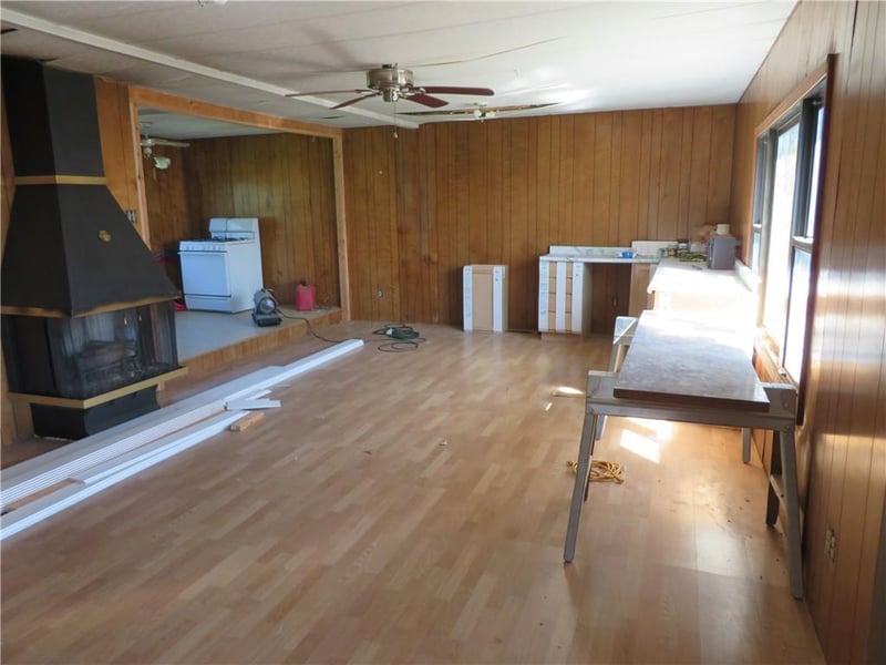 323 Jefferson St, Nortonville, KS 66060
