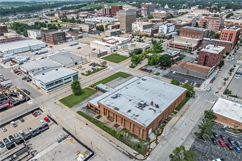 315 6th St, St Joseph, MO 64501