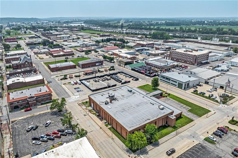 315 6th St, St Joseph, MO 64501