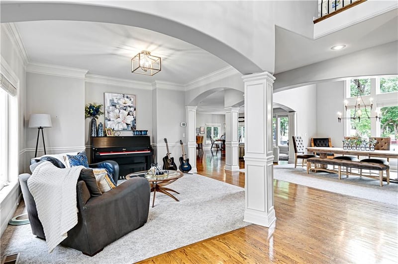 11028 W 163 St, Overland Park, KS 66062