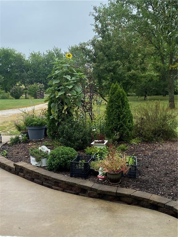 32767 Windsor Rd, Windsor, MO 65360