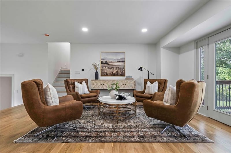 9634 Canterbury St, Overland Park, KS 66206