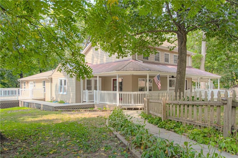 5730 NE 44th St, Kansas City, MO 64117