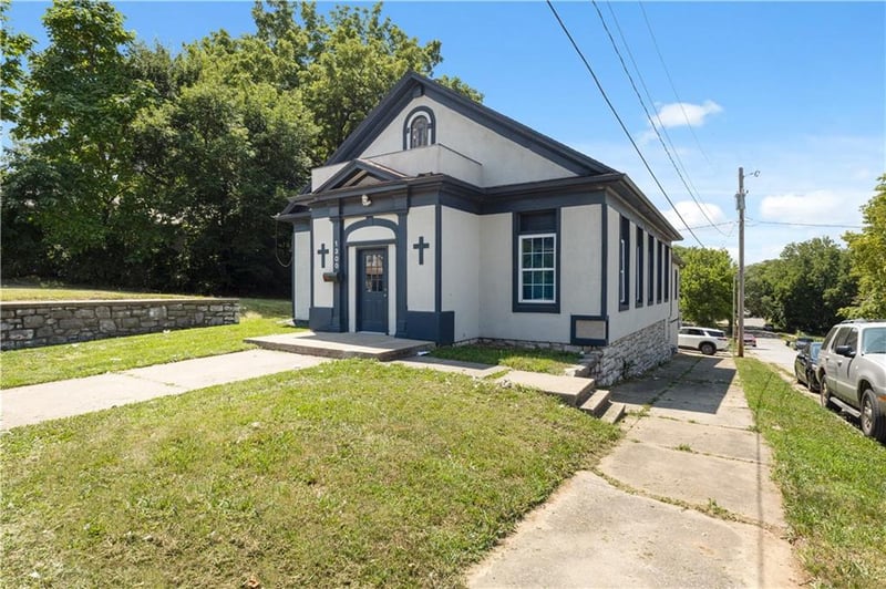 1300 Bennington Ave, Kansas City, MO 64126
