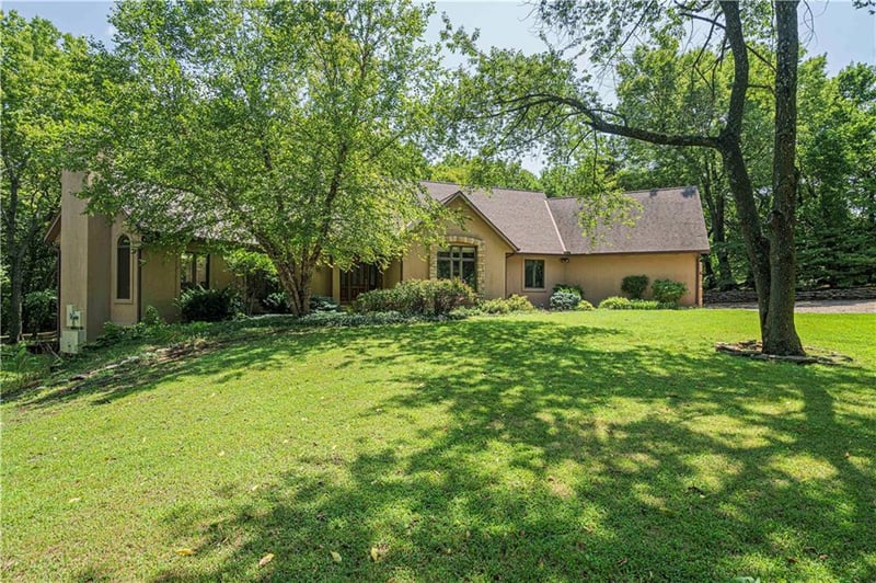15255 Gardner East Rd, Gardner, KS 66030