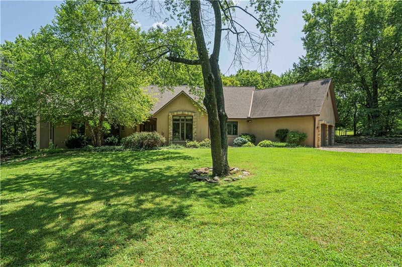 15255 Gardner East Rd, Gardner, KS 66030