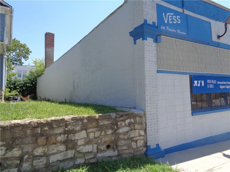 3445 Woodland Ave, Kansas City, MO 64109