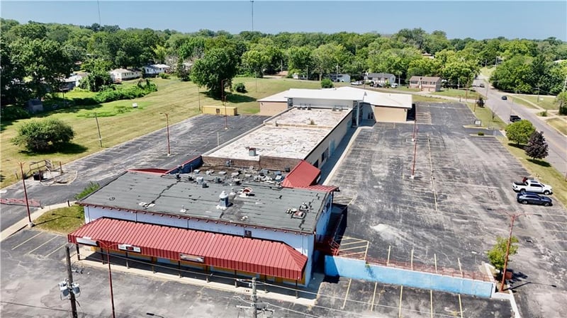 8701 Sni A Bar Rd, Kansas City, MO 64129