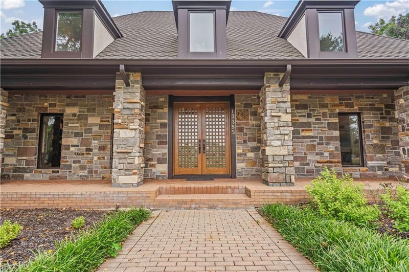 17355 Metcalf Pl, Overland Park, KS 66085