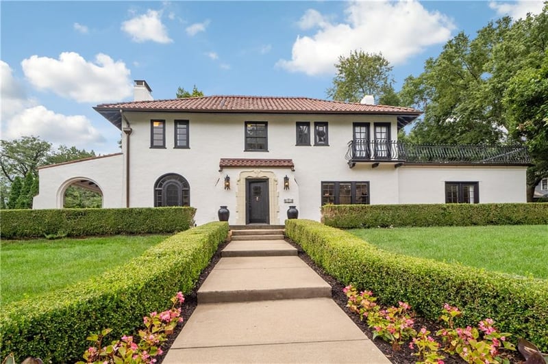 101 W 54th St, Kansas City, MO 64112