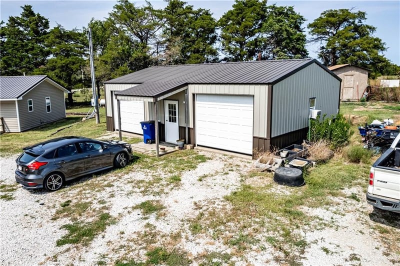 1478 Old Highway 166 Hw, Caney, KS 67333