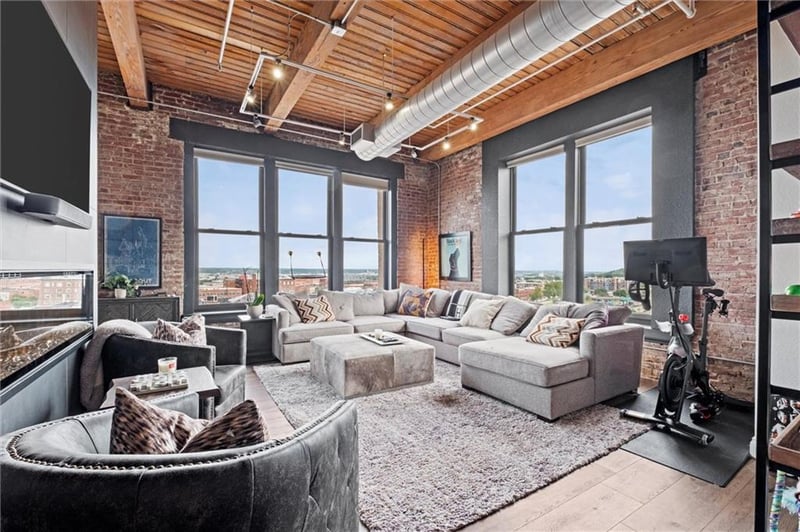 308 W 8th St #616, Kansas City, MO 64105