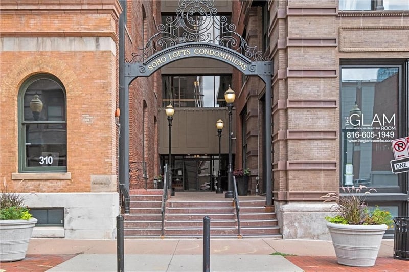 308 W 8th St #616, Kansas City, MO 64105
