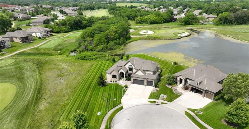 1304 Lakecrest Cir, Raymore, MO 64083