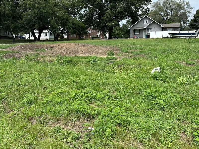 104 W Chestnut St, Archie, MO 64725