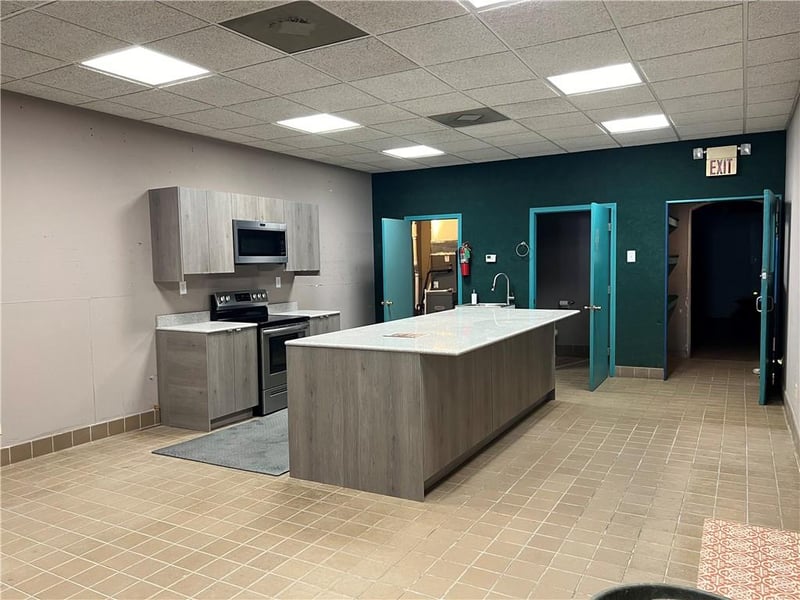 222 4th St, St Joseph, MO 64501