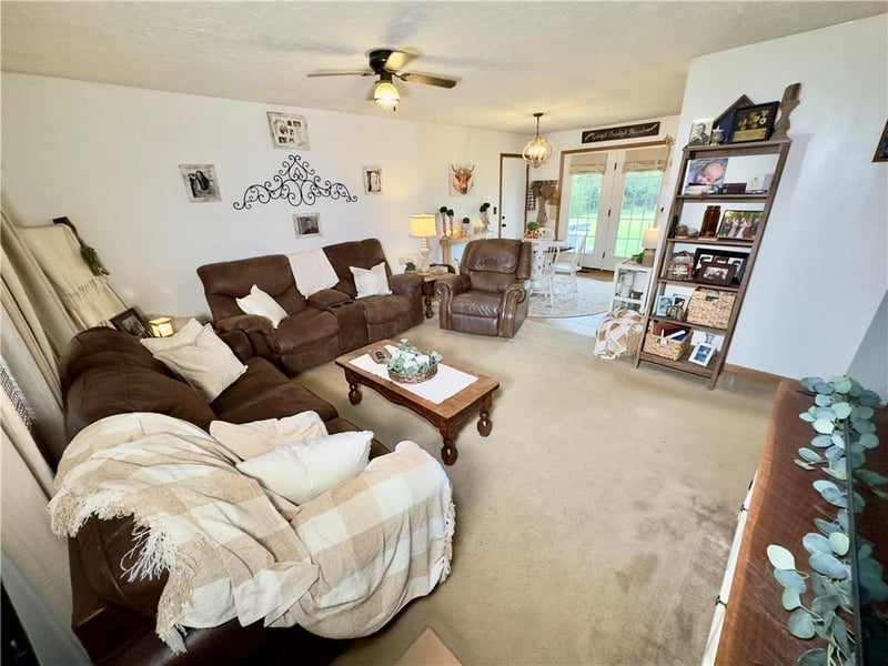 1639 1100p Rd, Creighton, MO 64739