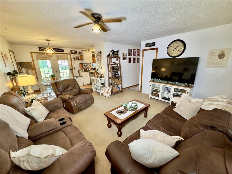 1639 1100p Rd, Creighton, MO 64739
