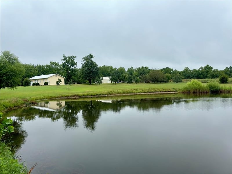 1639 1100p Rd, Creighton, MO 64739