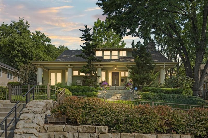 1410 W 50th St, Kansas City, MO 64112
