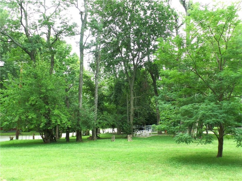 13424 Parker Ave, Grandview, MO 64030