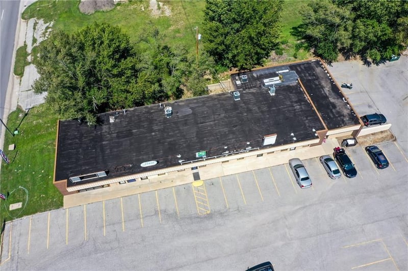 411-425 Belt Hw, St Joseph, MO 64506