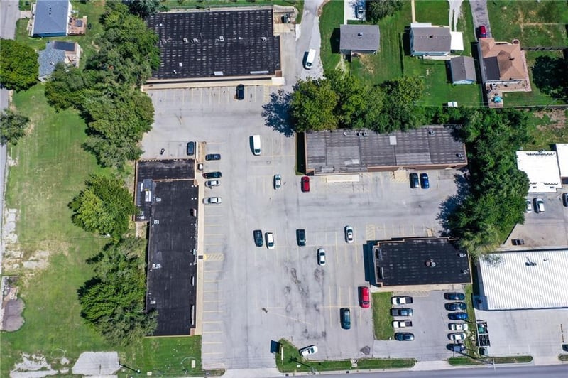 411-425 Belt Hw, St Joseph, MO 64506