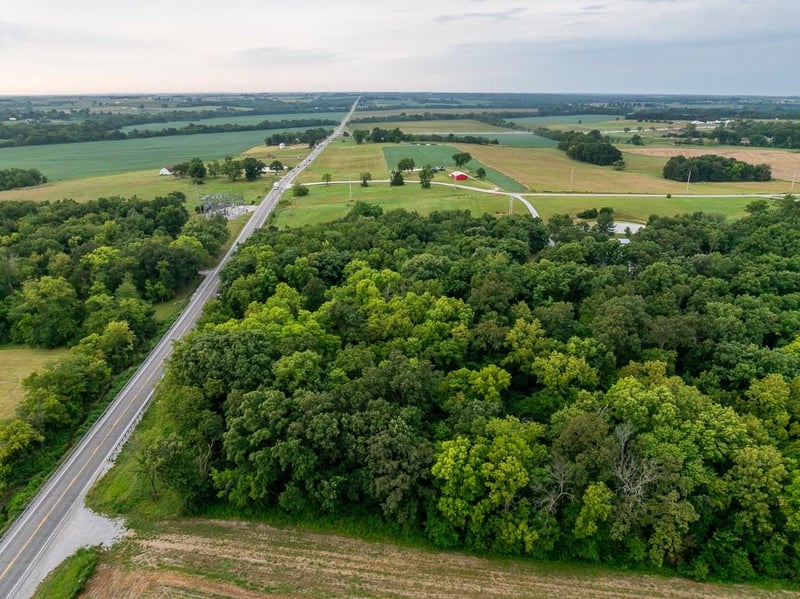 Mo 13 Hw, Higginsville, MO 64037