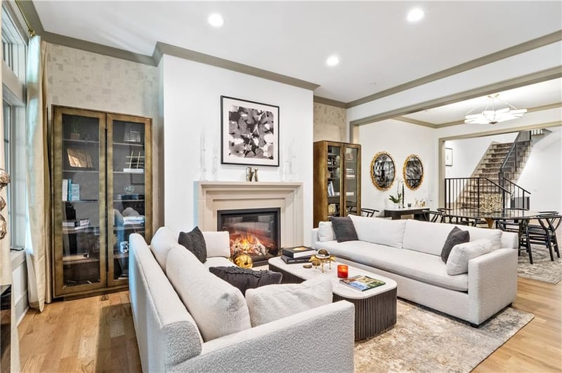4512 Summit St, Kansas City, MO 64111