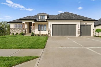 8732 N Lewis Ave, Kansas City, MO 64157