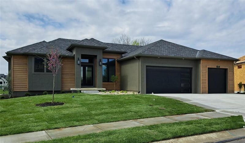 8720 N Lewis Ave, Kansas City, MO 64157