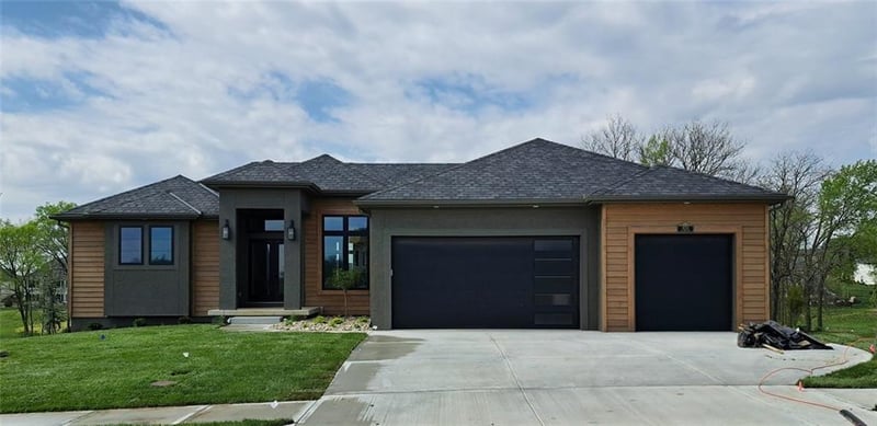 8720 N Lewis Ave, Kansas City, MO 64157