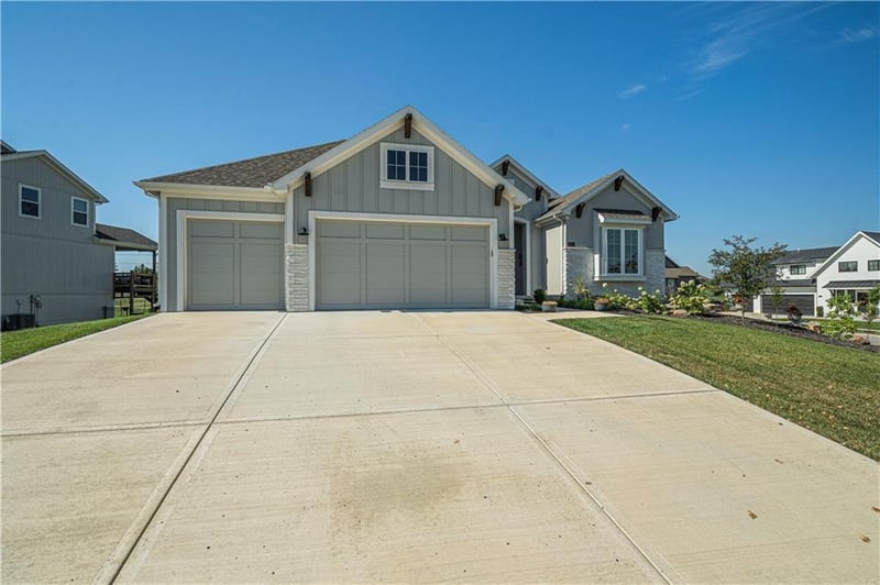7616 N Donnelly Ave, Kansas City, MO 64158