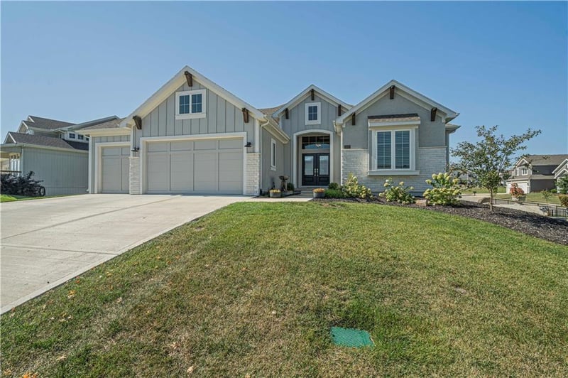 7616 N Donnelly Ave, Kansas City, MO 64158