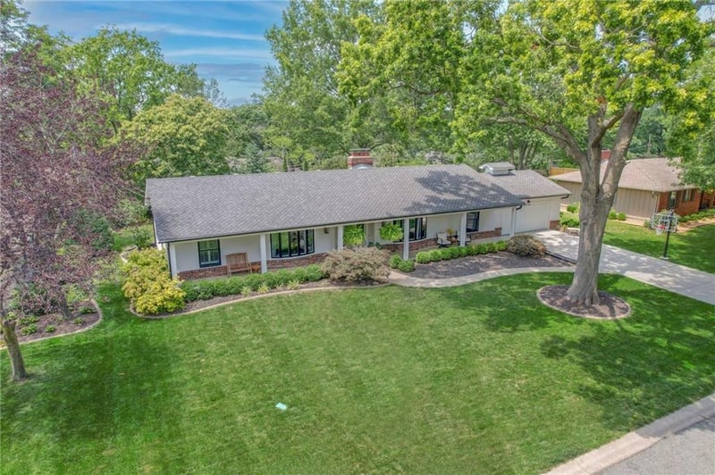 10010 El Monte St, Overland Park, KS 66207