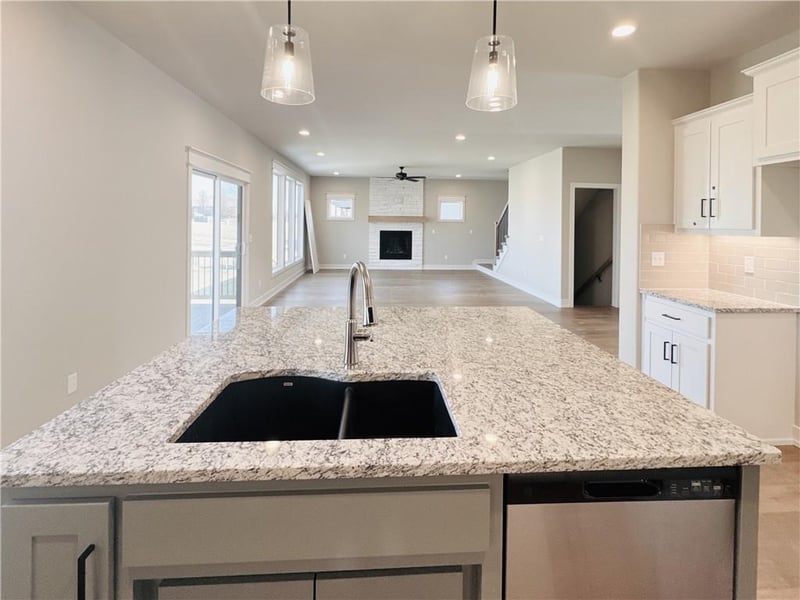 18000 Peach Blossom Dr, Platte City, MO 64079