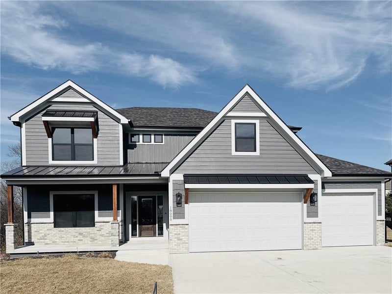 18000 Peach Blossom Dr, Platte City, MO 64079