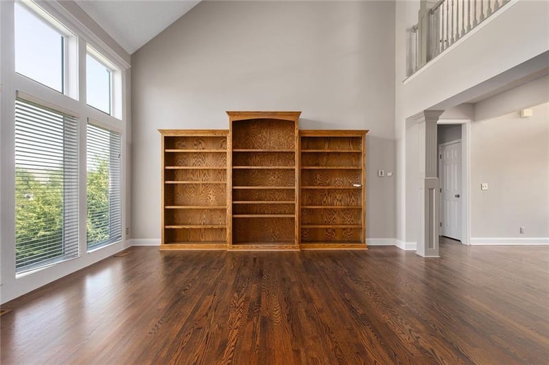 6316 N Kensington Ct, Kansas City, MO 64119