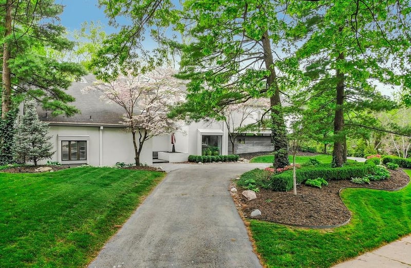 1039 Westover Rd, Kansas City, MO 64113