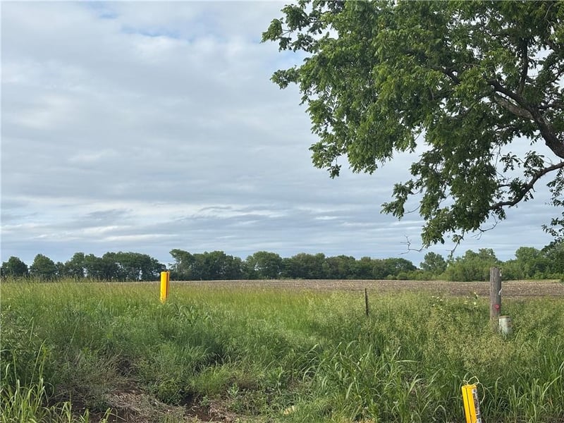 169 Hw, Spring Hill, KS 66083