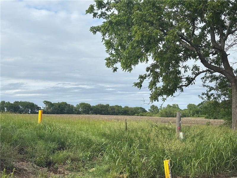 169 Hw, Spring Hill, KS 66083