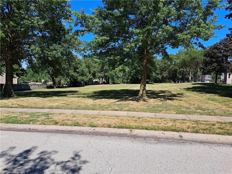 N Bradford Ave, Kansas City, MO 64154