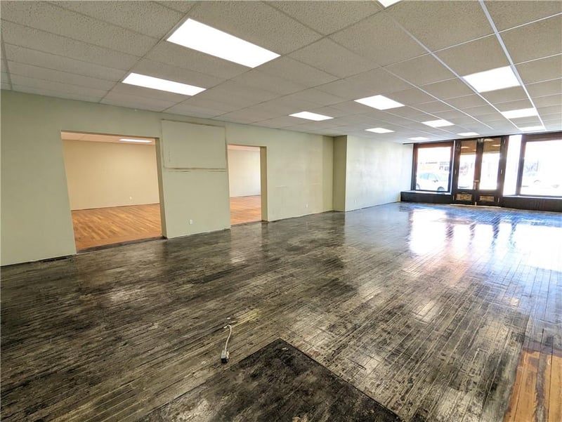 125-129 8th St, Horton, KS 66439