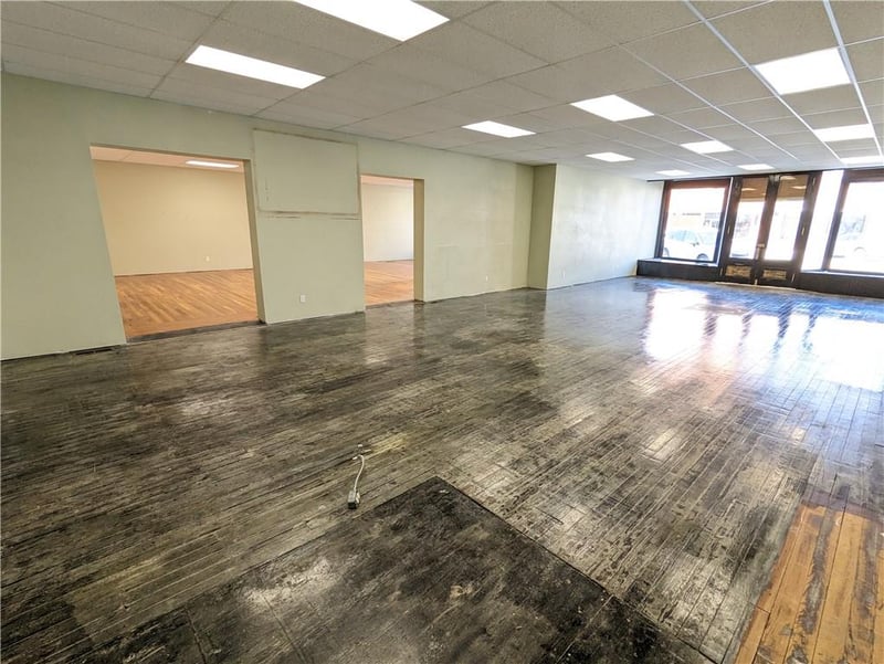 125-129 8th St, Horton, KS 66439