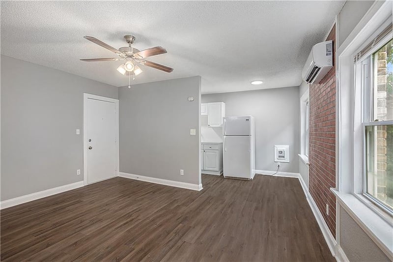 2729 Campbell St, Kansas City, MO 64109