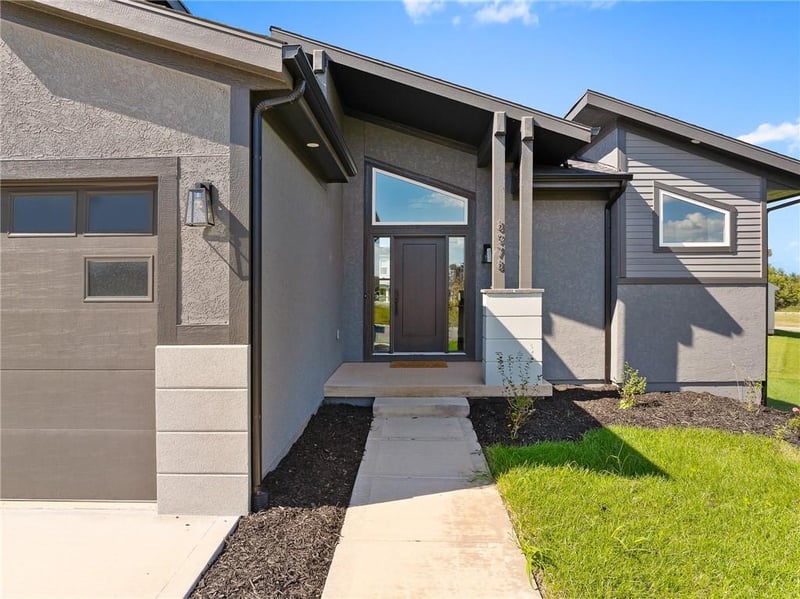 8978 Shady Bend Rd, Lenexa, KS 66227